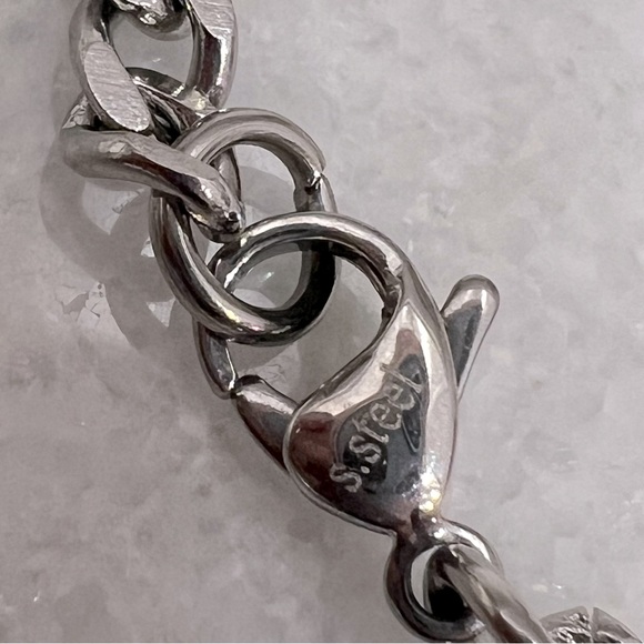 24” Silver Cuban Link Chain - Picture 7 of 9